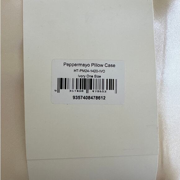 Peppermayo - Pillowcase Set & Sleepmask in Ivory - Picture 3 of 4